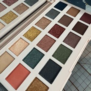 CIATE New England Editor palette